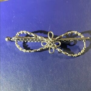 Vintage Lila Rose silvertone hair clips